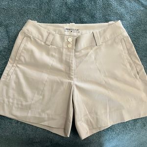 Womens Nike Khaki Golf Shorts Size 6